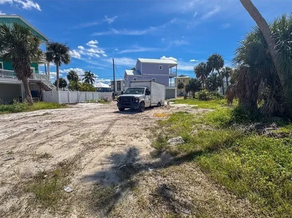 128 Jefferson St, Fort Myers Beach, FL 33931