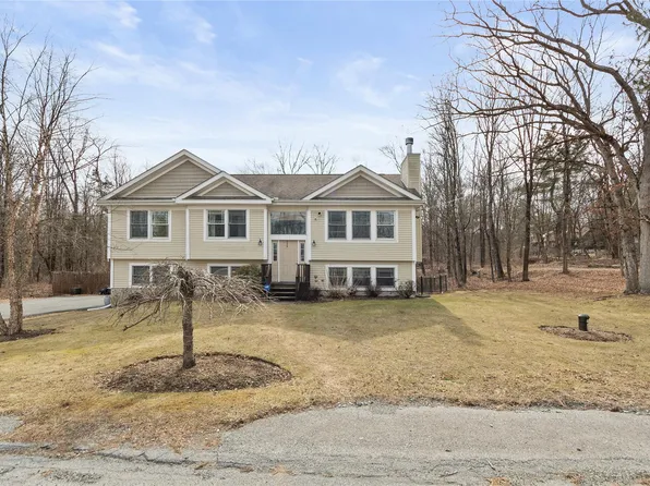 38 Parksville Road, Pleasant Valley, NY 12569