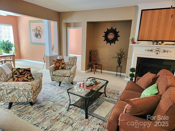 4th image of 8043 Crater Lake Dr #116