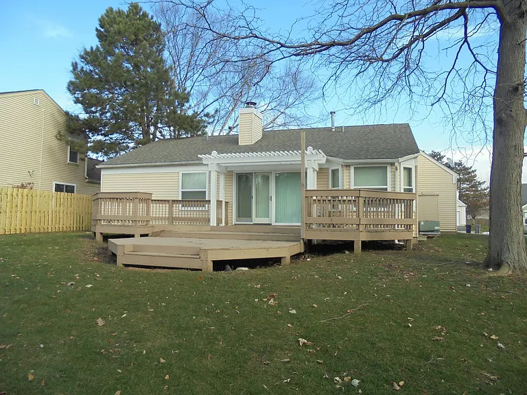 1534 Saint Andrews Cir — Photo 3
