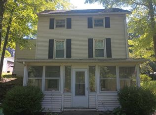 22 Cherry St, Sandy Hook, CT 06482
