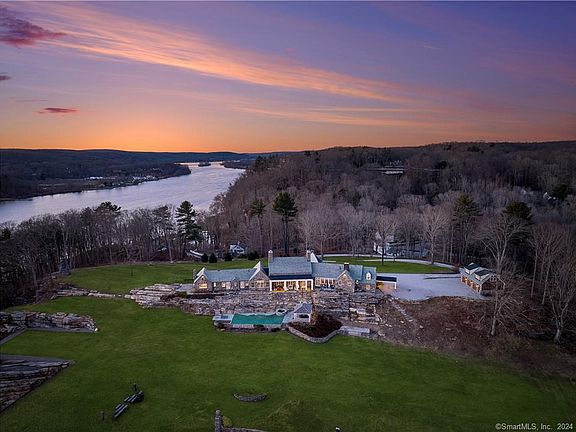 3rd image of 153 Ferry Road