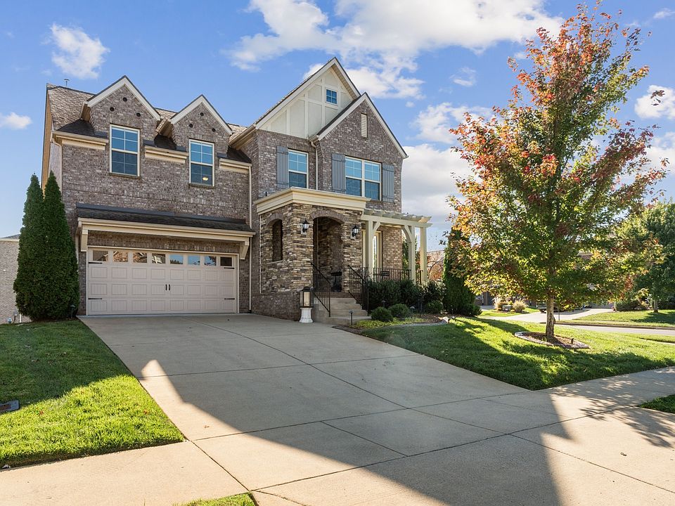 1st image of 687 Fall Creek Cir