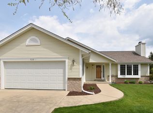 9208 S 44th St, Franklin, WI 53132
