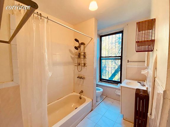 5th image of 243 Bergen St #2