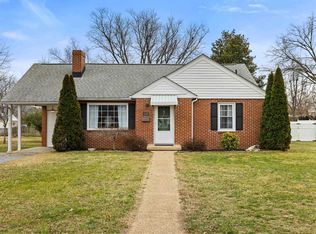212 Alphin Ave, Waynesboro, VA 22980