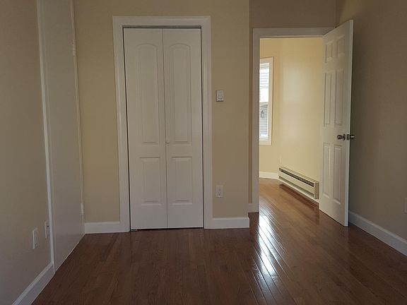 4th image of 286 Nagle St APT 2