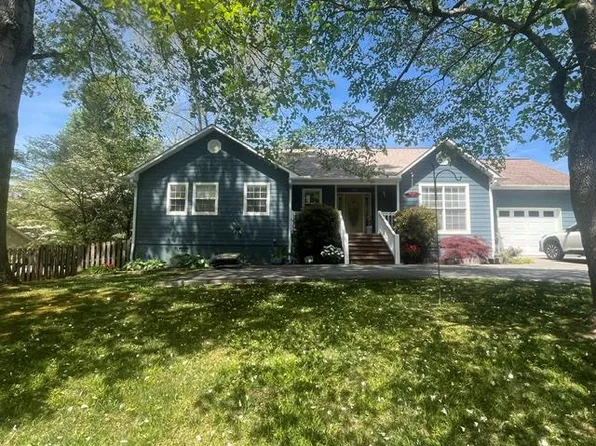 450 Long View Dr, Hiawassee, GA 30546