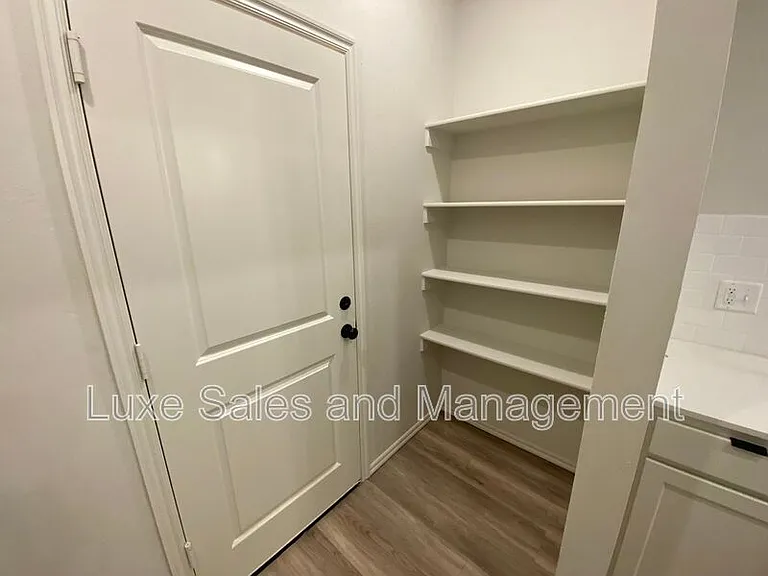 8000 NW 110th Dr — Photo 14