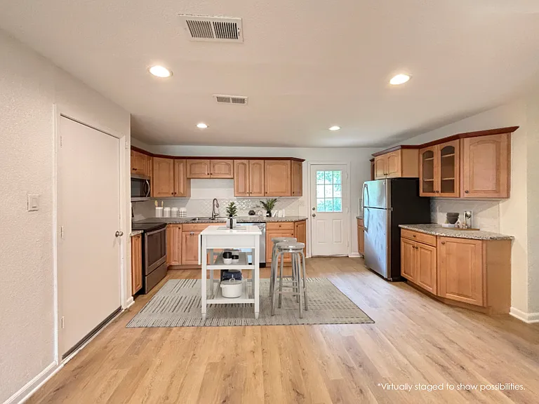 1304 Curtis Dr — Photo 7