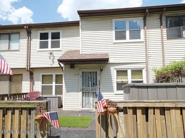 198 Pierce St #A, Staten Island, NY 10304