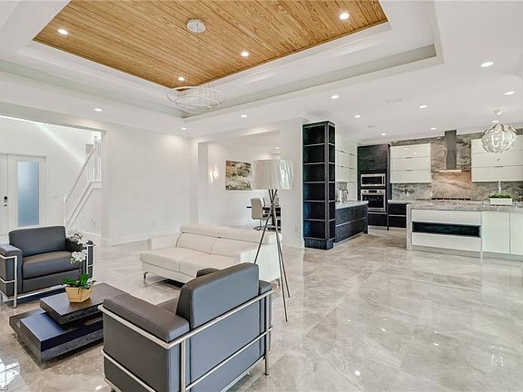 Home For Sale In Stonecreek