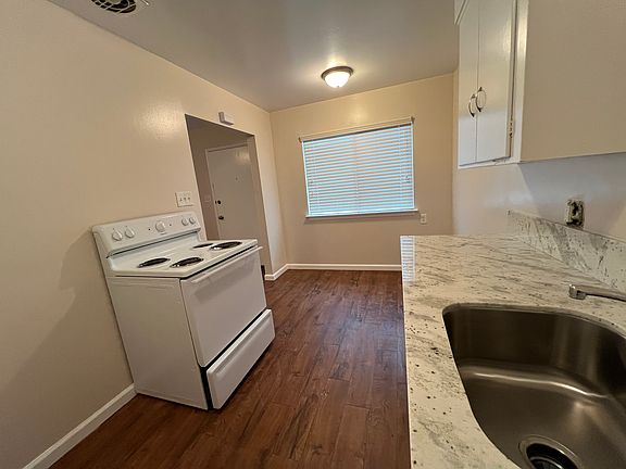 3rd image of 105 Woodworth Ave #K