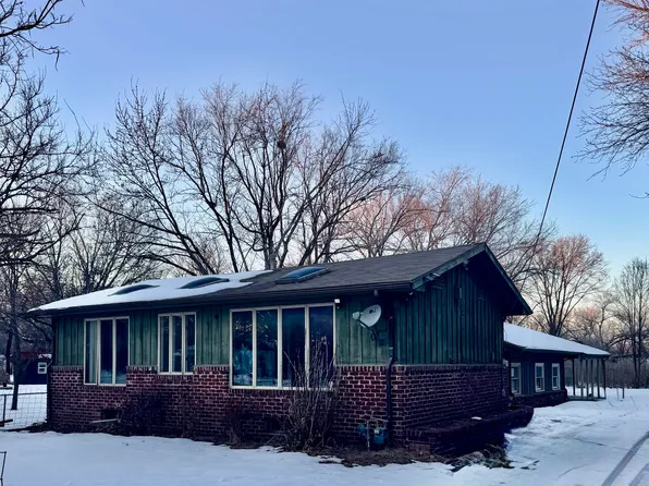 220 W 45th St N, Wichita, KS 67204