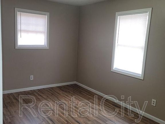 4th image of 115 Frankie Dr Unit B