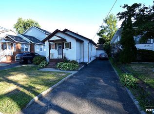 25-10 Berdan Ave, Fair Lawn, NJ 07410