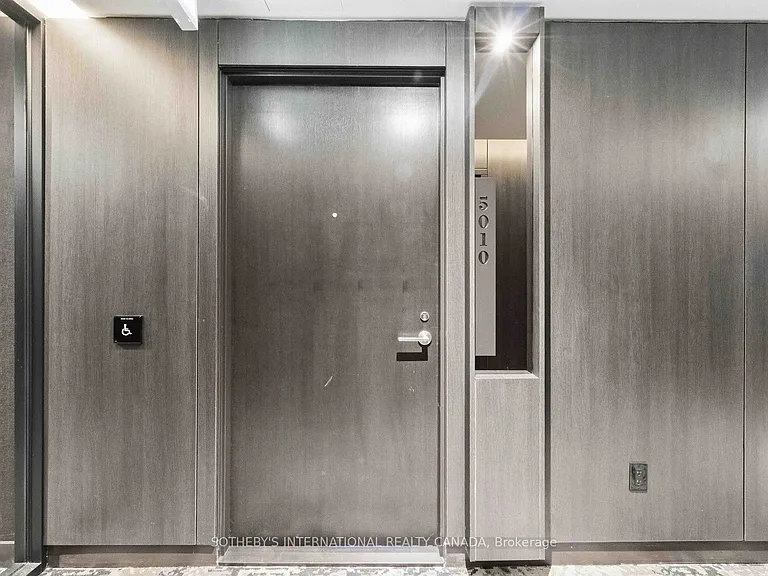 11 Yorkville Ave #5010 — Photo 3