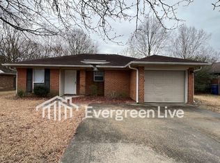 102 Morning Song Ct, Raeford, NC 28376