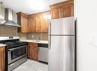 300 Eldert St APT 1R, Brooklyn, NY 11237