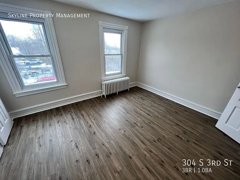 304 S 3rd St — Photo 13