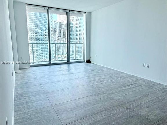 4th image of 500 Brickell Ave APT 3003