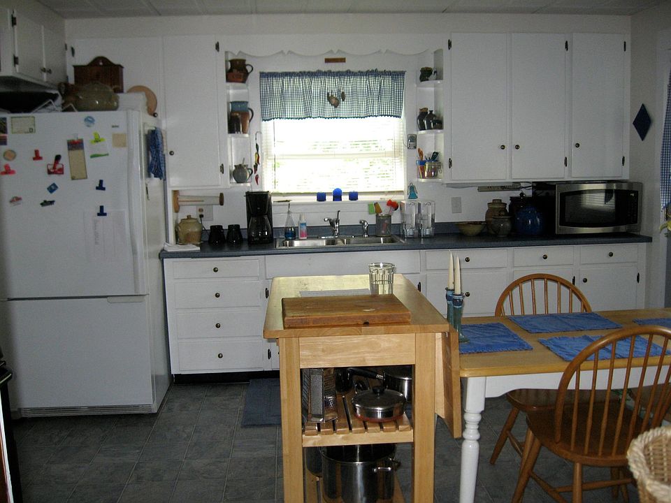 2nd image of 25 Kelsey St