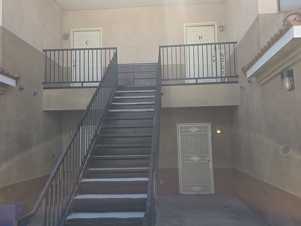 1st image of 4221 Ridgeway Ct SE APT D