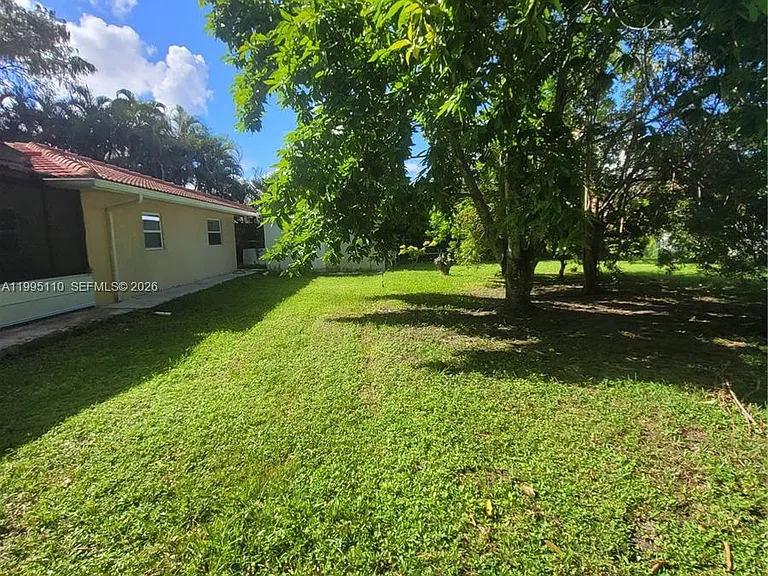 22028 Acapulco Ct — Photo 31