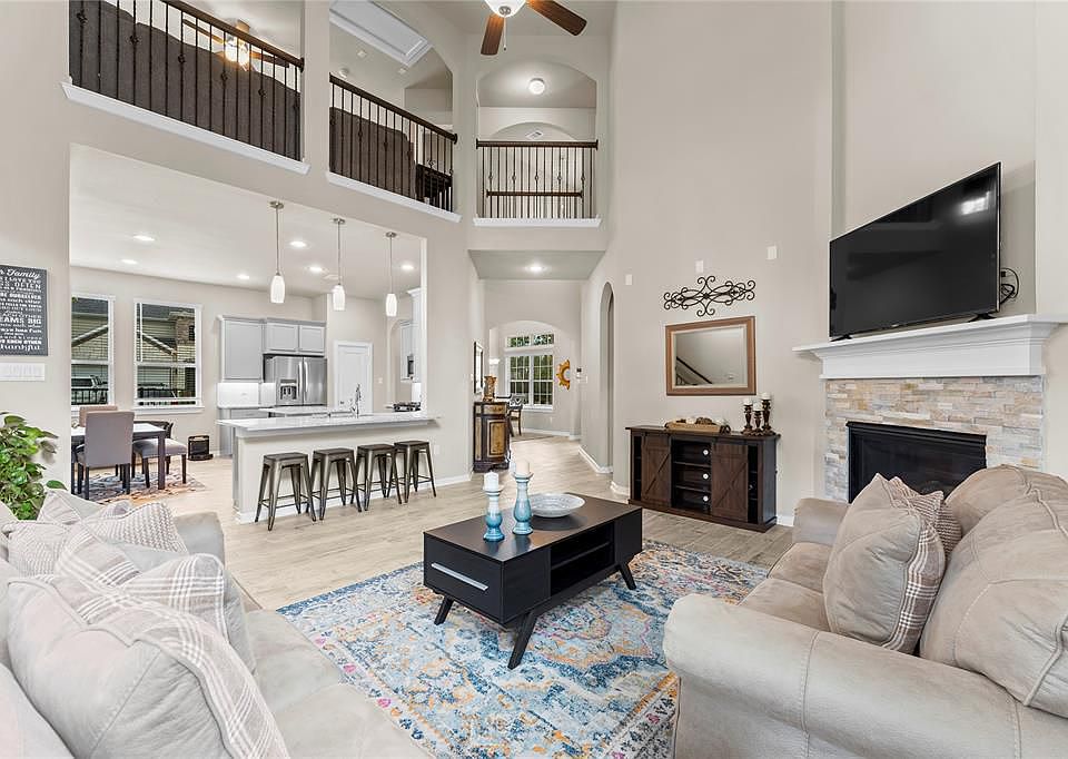 1st image of 313 Serenata Woods Trl