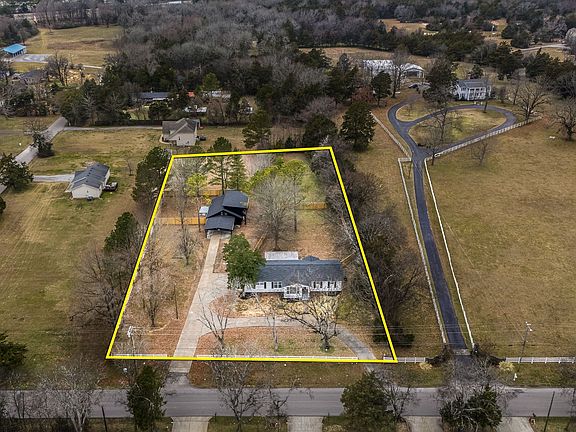 3rd image of 2614 Elam Rd