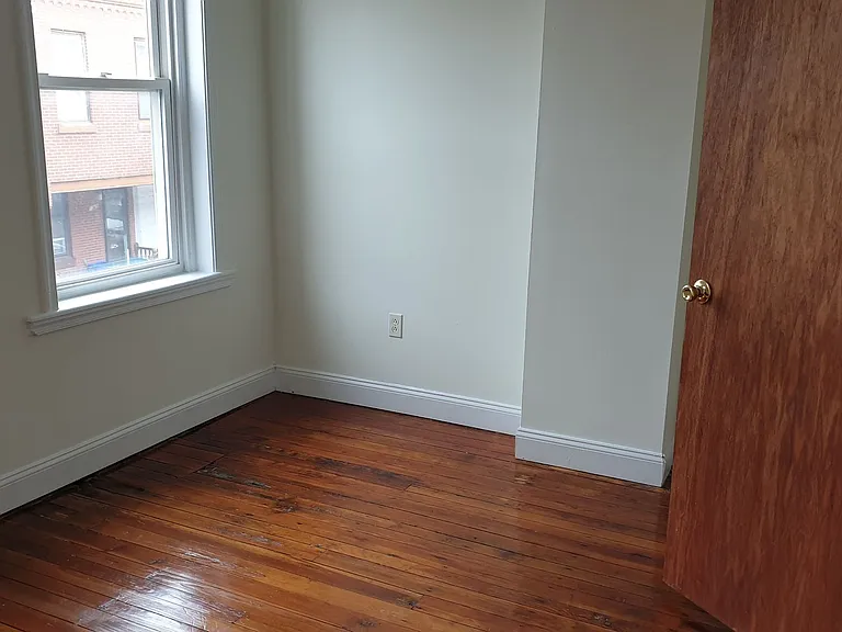 1340 S Markoe St — Photo 15