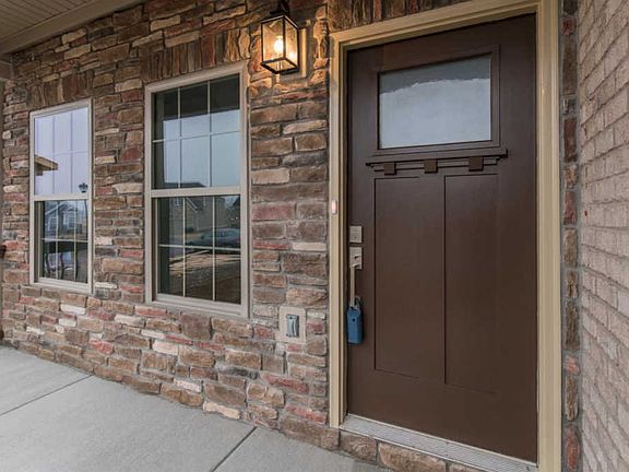 3rd image of 532 Ryan Dr