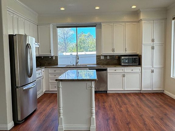 2nd image of 3155 Foxtail Ct