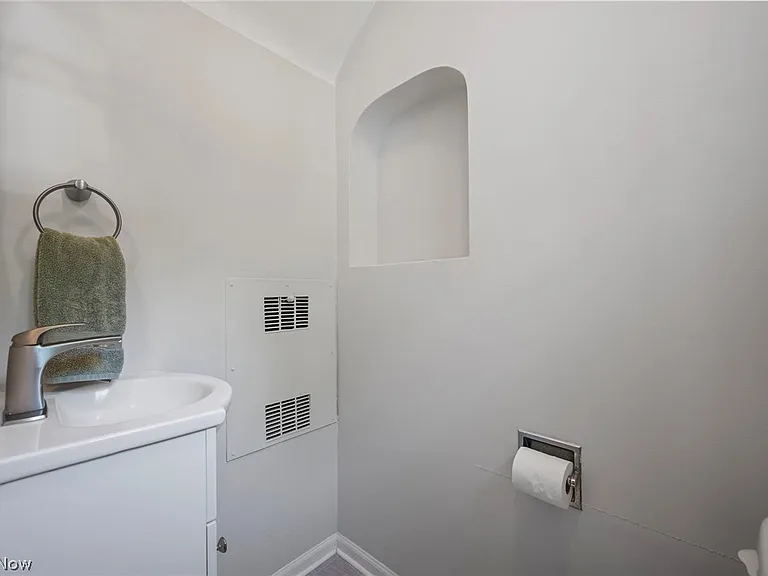 2924 Brighton Rd — Photo 11