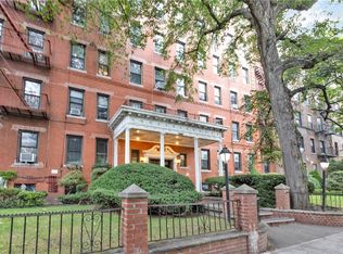 360 Ocean Pkwy #4, Brooklyn, NY 11218