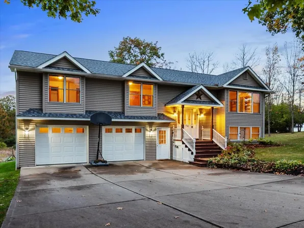 74 Susquehannock Trl, Athens, PA 18810