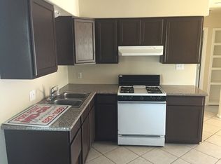 117 N Strawberry St, Visalia, CA 93291
