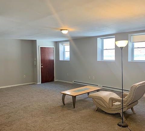 3rd image of 1615 McKean St Floor 2
