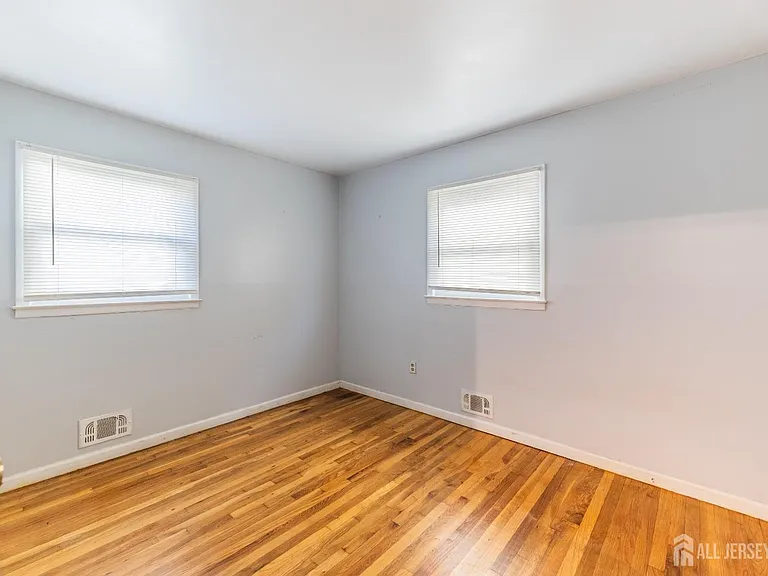 111 Emerson St #1 — Photo 8