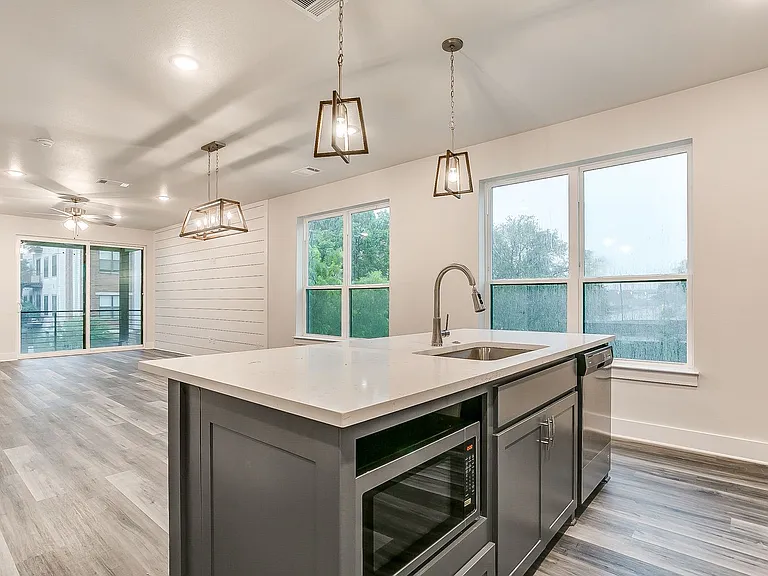 3145 Forest Park Blvd — Photo 12