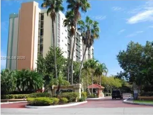 16919 N Bay Rd, Sunny Isles Beach, FL