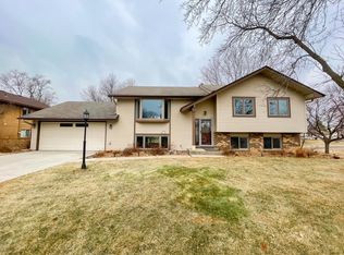 14324 Park Ave, Burnsville, MN 55337