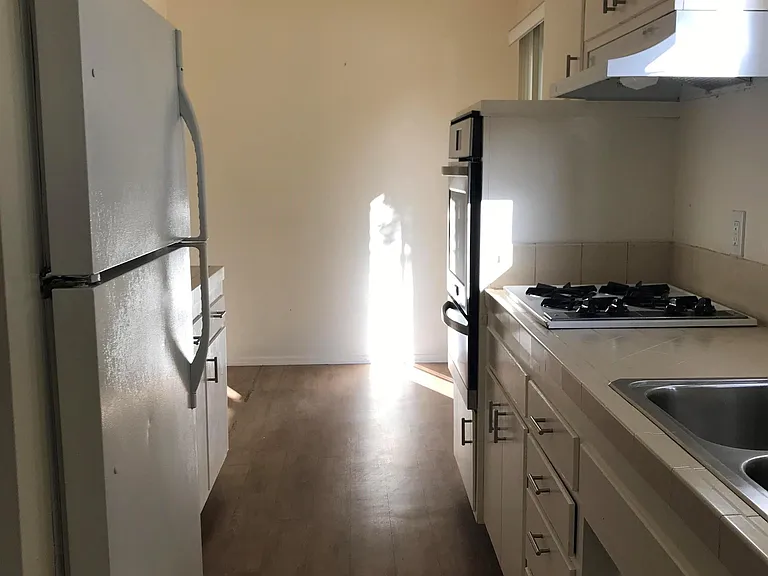 1313 Olive St #2 — Photo 6