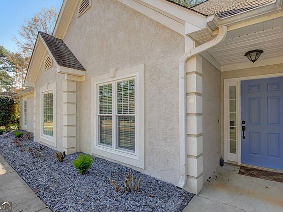 3rd image of 60 Line Creek Ln