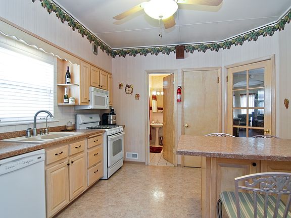5th image of 2152 N Leclaire Ave
