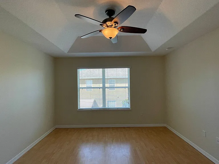 9484 Strongbark Ln — Photo 19