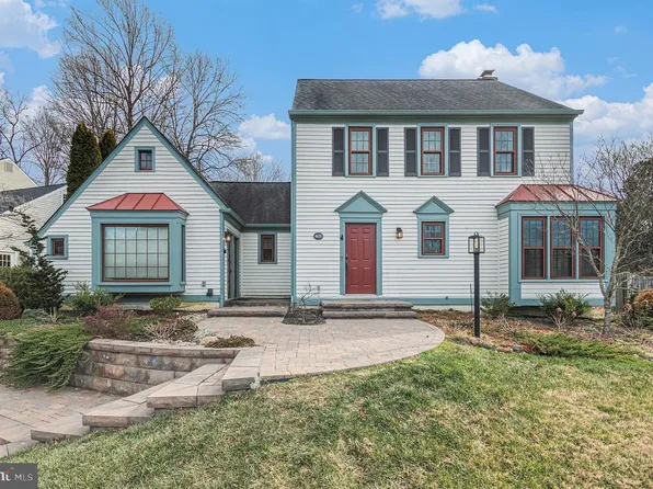 4635 Holleyside Ct, Dumfries, VA 22025