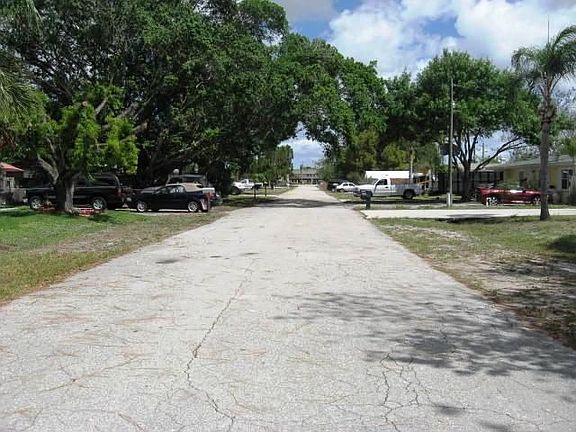 2nd image of 1162 Biscayne Dr