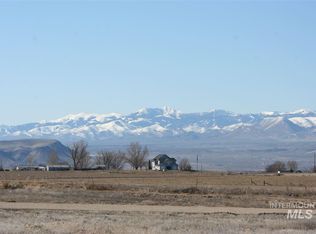 3 Can Ada Rd S, Melba, ID 83641
