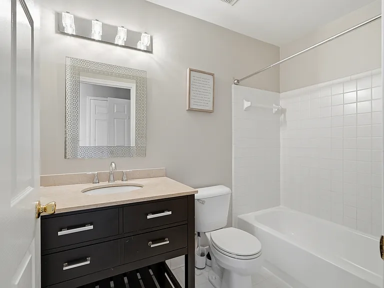 4421 Honeysuckle Dr — Photo 29